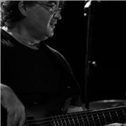 Bajo Eléctrico y Guitarra